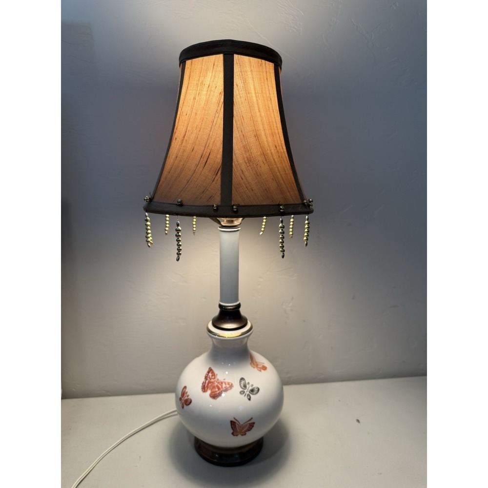 Vintage Butterflies porcelain Accent Lamp 3 Way Light Intensity Shade Estate